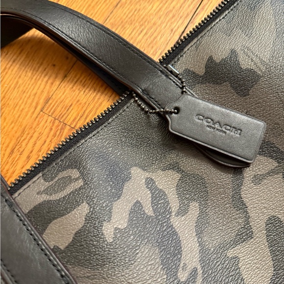 Coach used graham camo tote - Picture 5 of 7